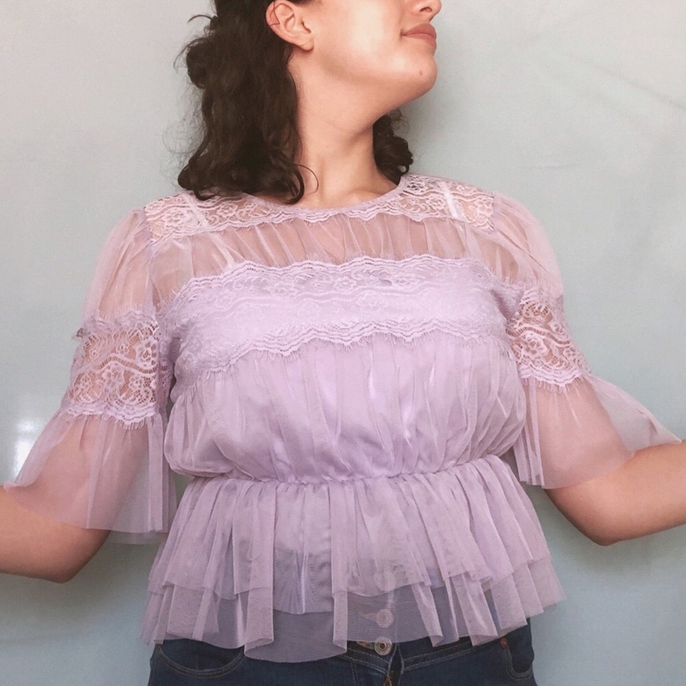 Forever 21 / Lavender Lace & Tulle Peplum Top